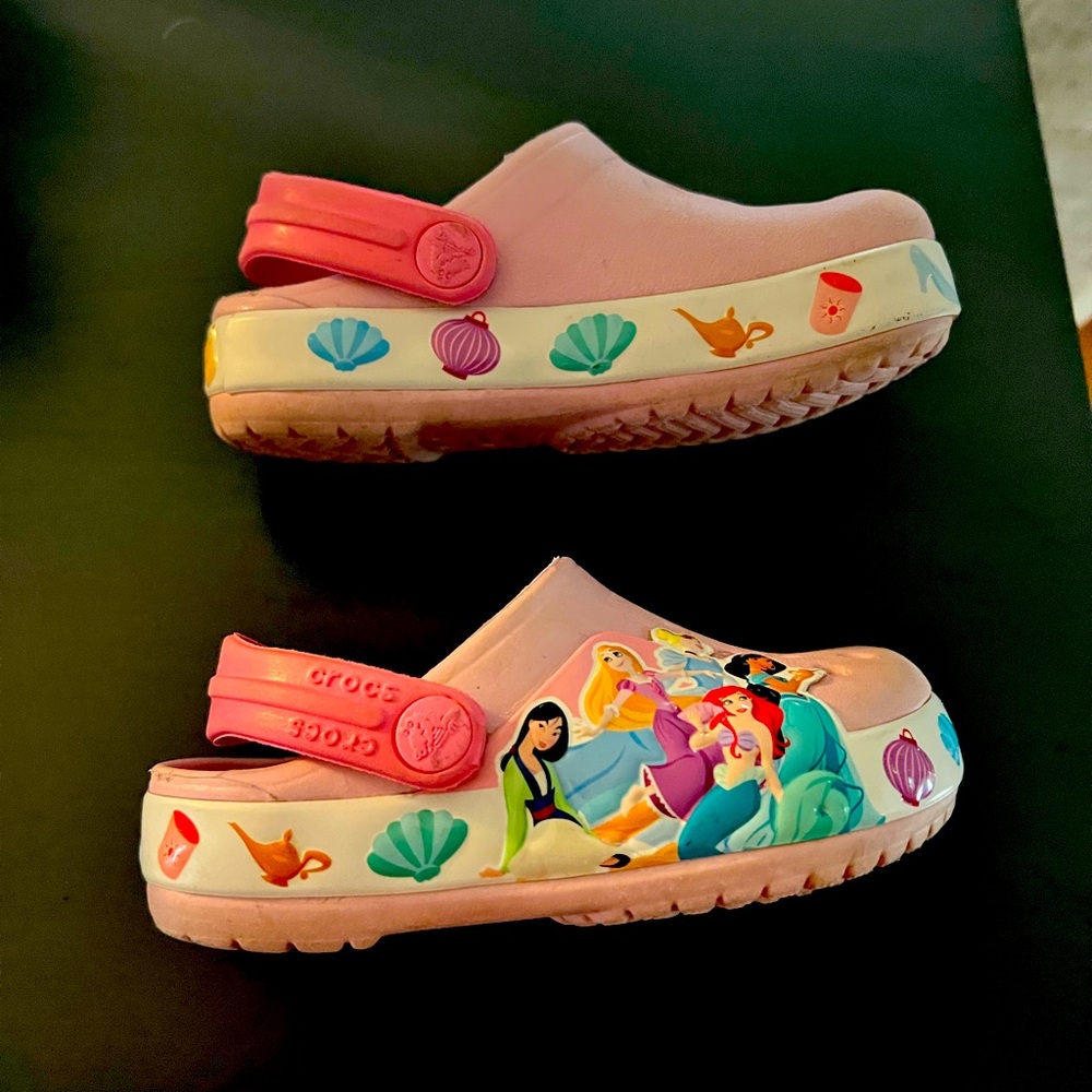 Toddler light up ✨ crocs with Disney princesses
